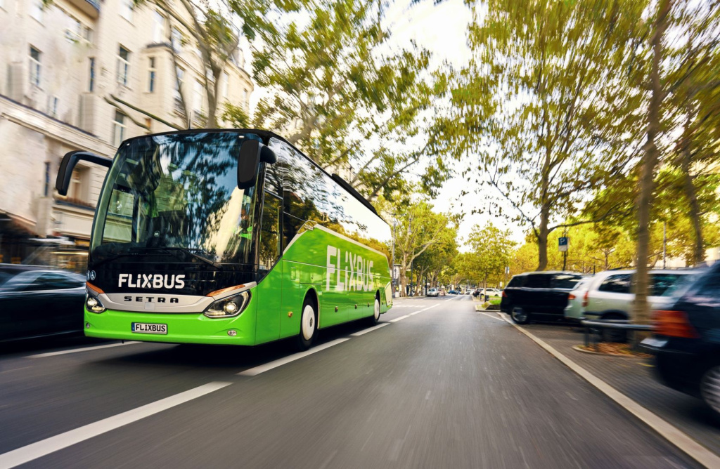 Удобства и сервис на автобусах в Варшаву: комфорт и безопасность пассажиров